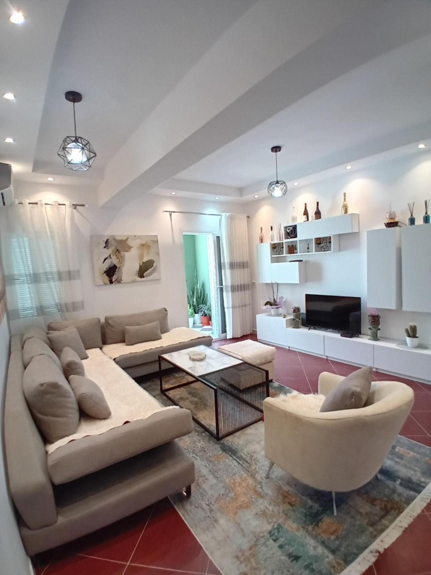 Luxury Appartament Lungomare Vlore Luaran gambar