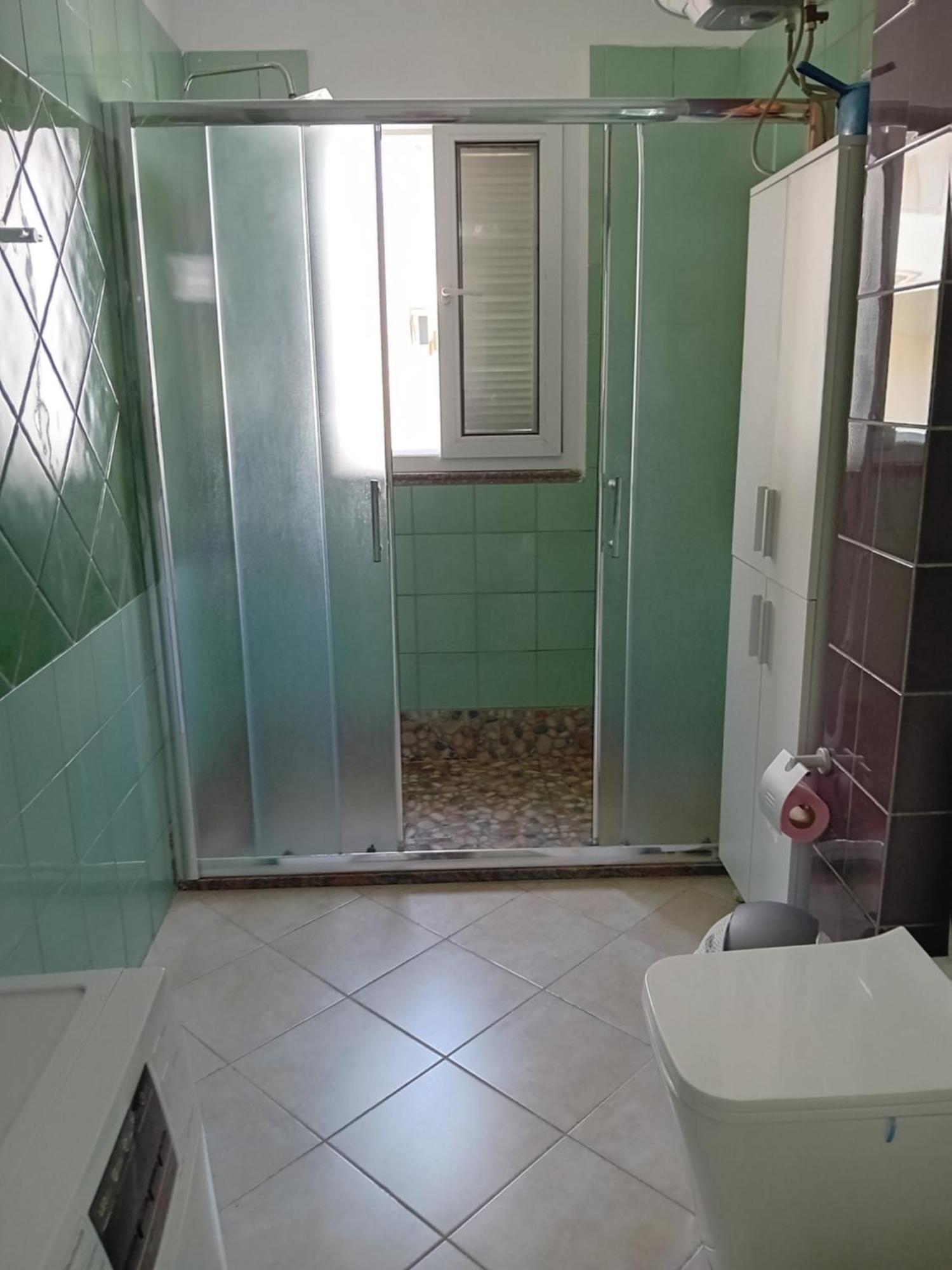 Luxury Appartament Lungomare Vlore Luaran gambar